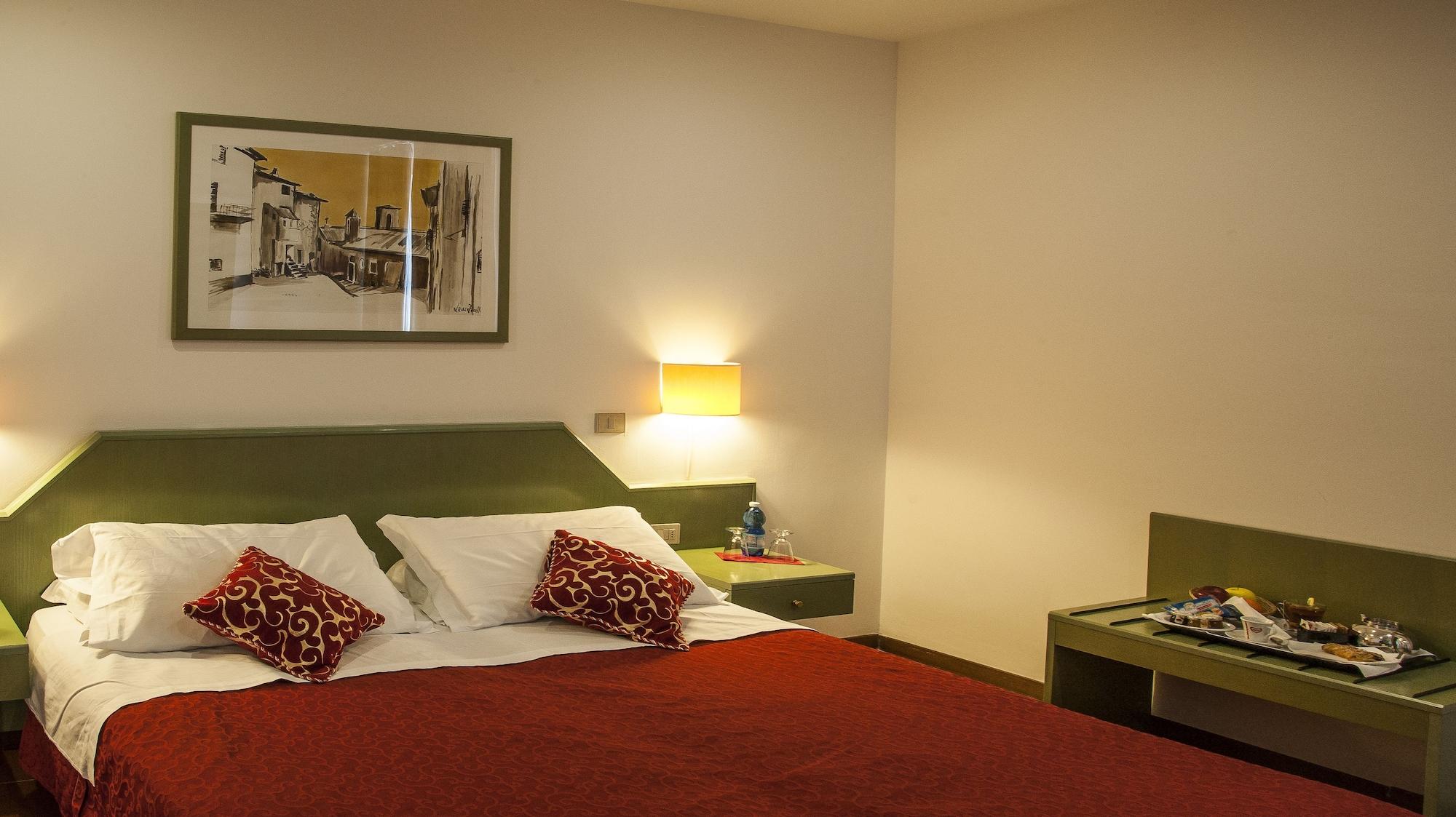 Hotel Villa Del Cardinale Norma Екстериор снимка