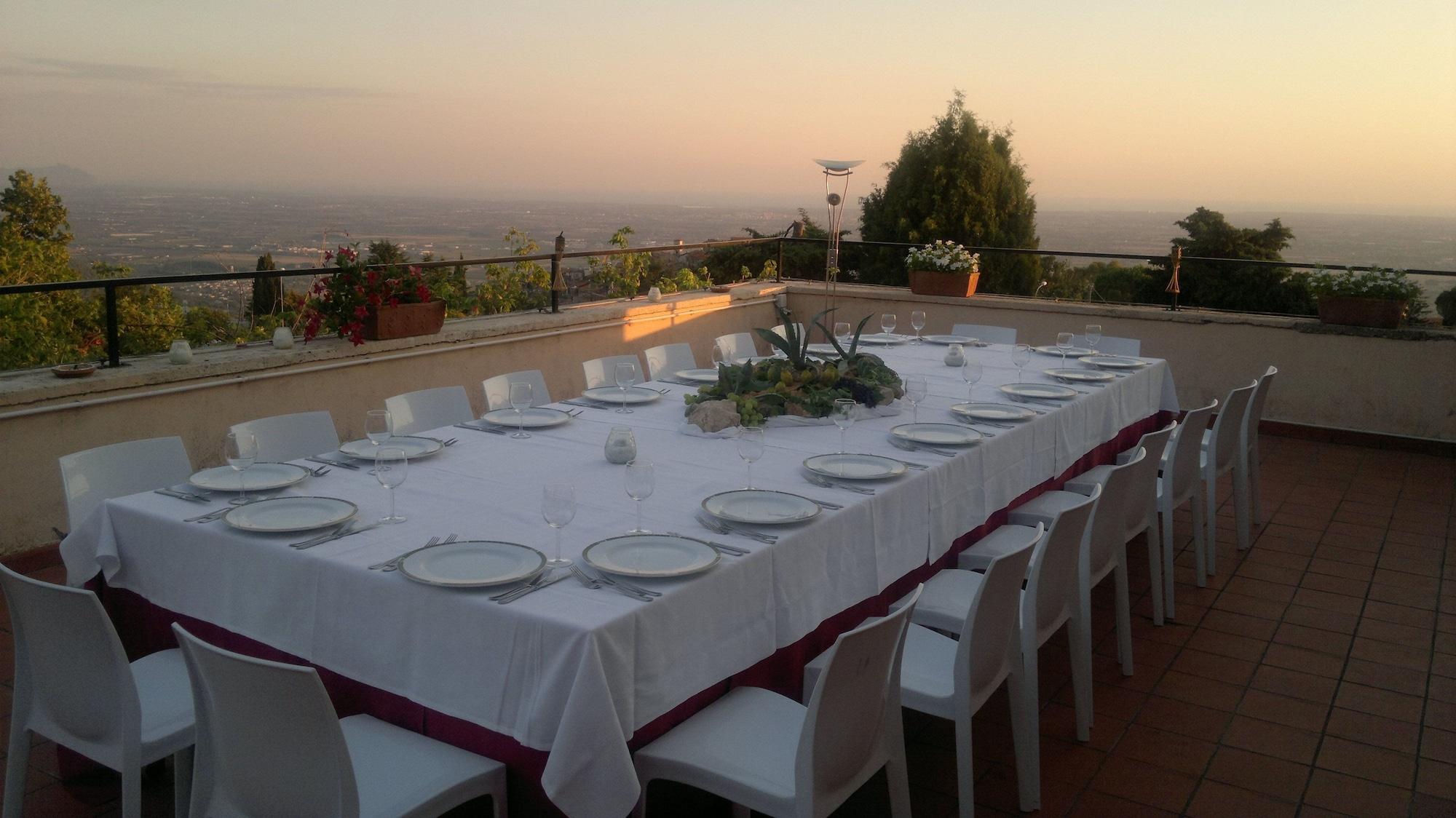Hotel Villa Del Cardinale Norma Екстериор снимка