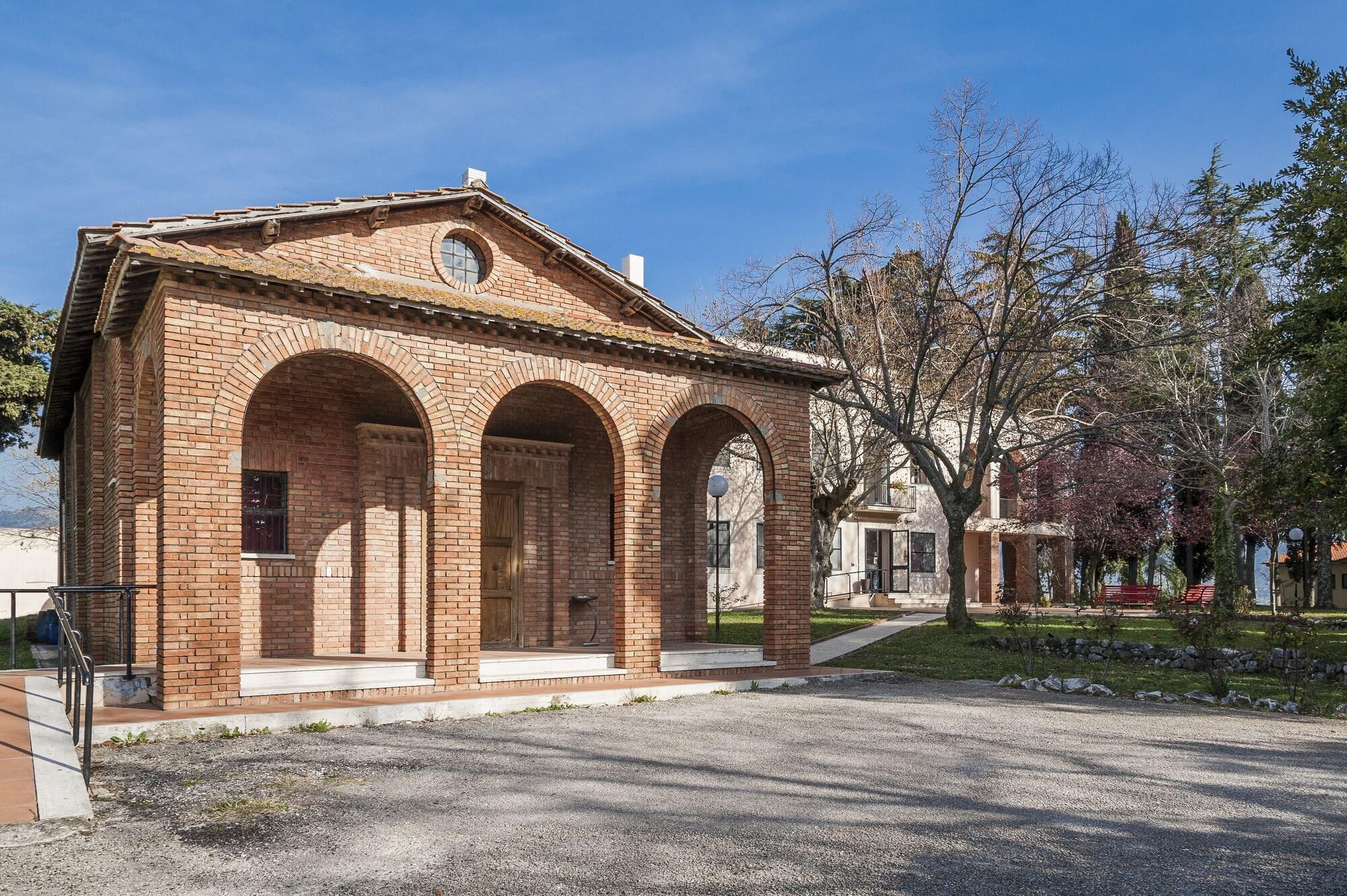 Hotel Villa Del Cardinale Norma Екстериор снимка