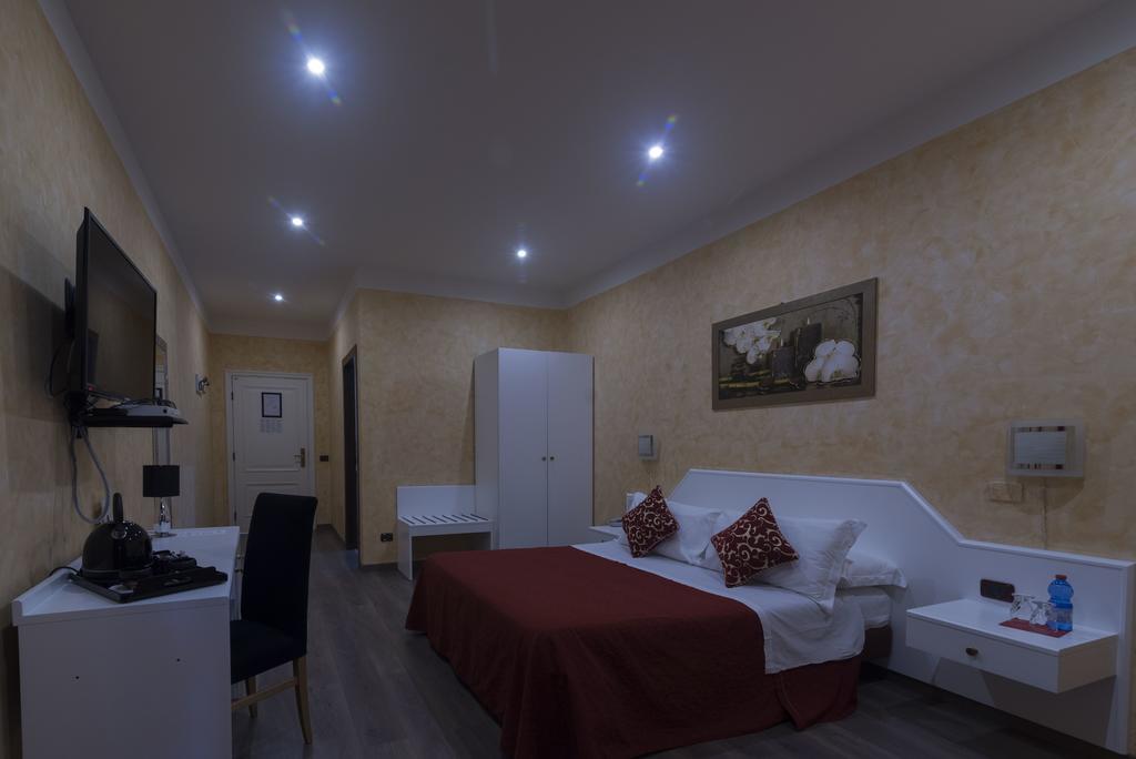Hotel Villa Del Cardinale Norma Екстериор снимка